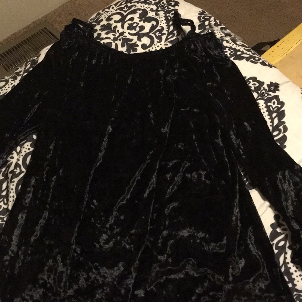 Off The Shoulder Velvet Top